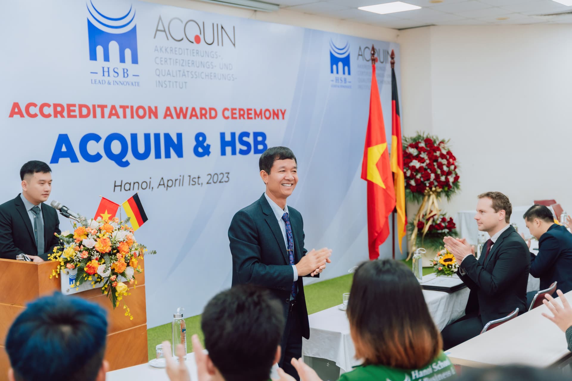 BÁO CÁO CÁC ĐIỀU KIỆN ĐẢM BẢO CHẤT LƯỢNG