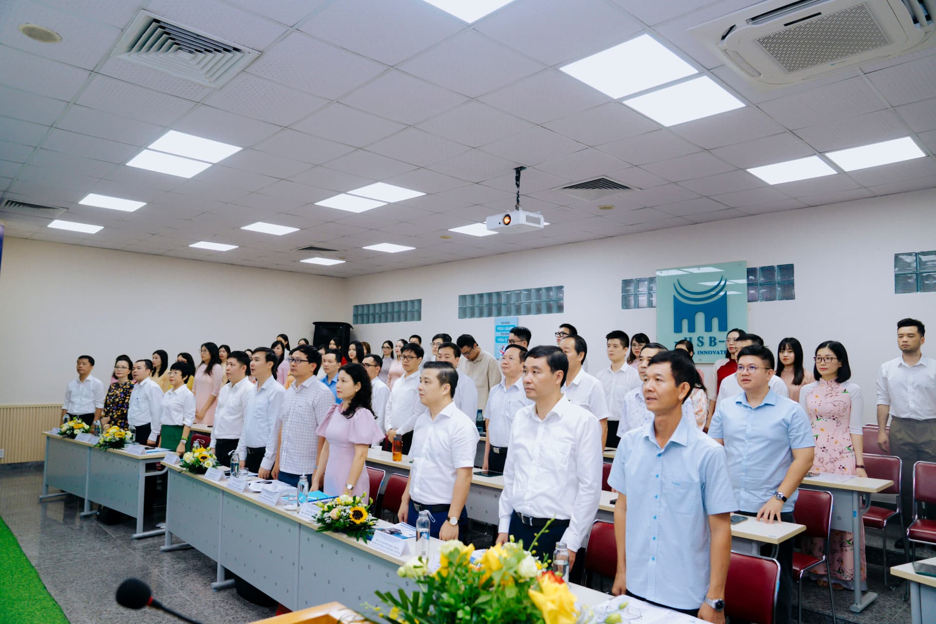 Trường Quản trị và Kinh doanh, ĐHQGHN: Tiên phong trong kiểm định theo tiêu chuẩn châu Âu ACQUIN