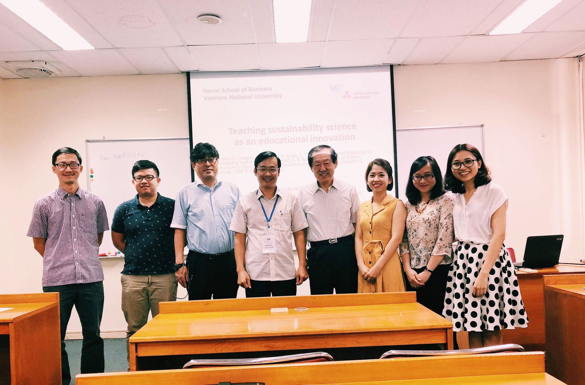 Hội thảo về phát triển bền vững của Giáo sư Nhật Bản tại HSB