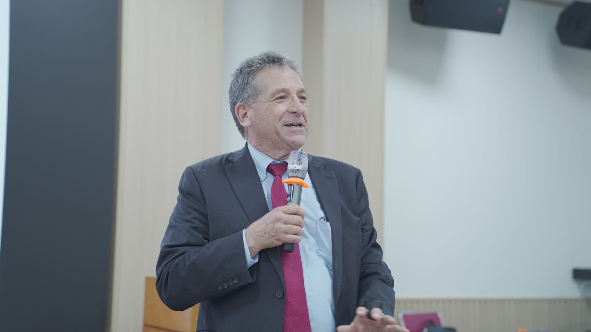 Những workshop bổ ích dành cho thầy trò HSB đến từ TS. Jeffrey Stangle, Đại học Massey