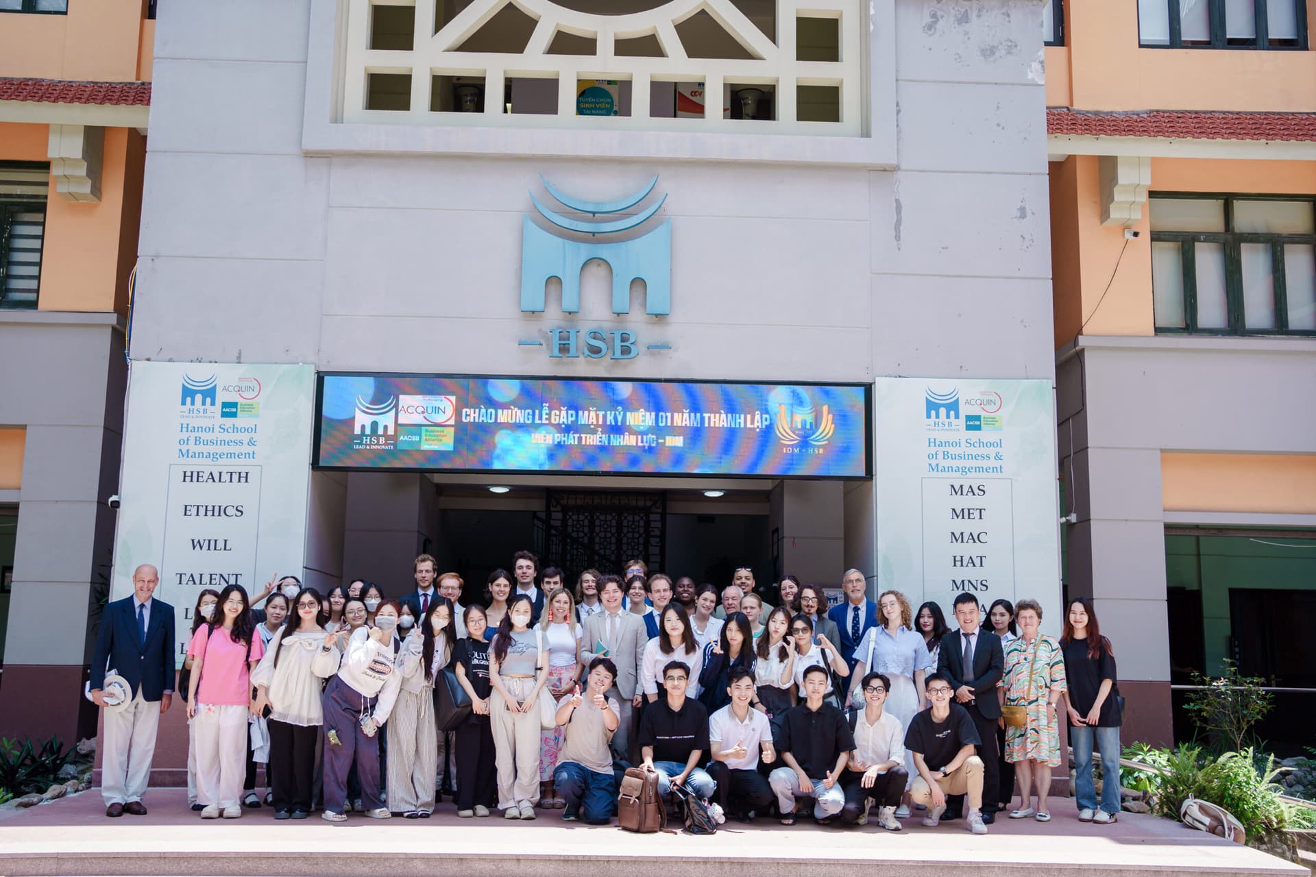 Công bố điểm chuẩn, danh sách trúng tuyển Đại học chính quy năm 2024 và hướng dẫn nhập học