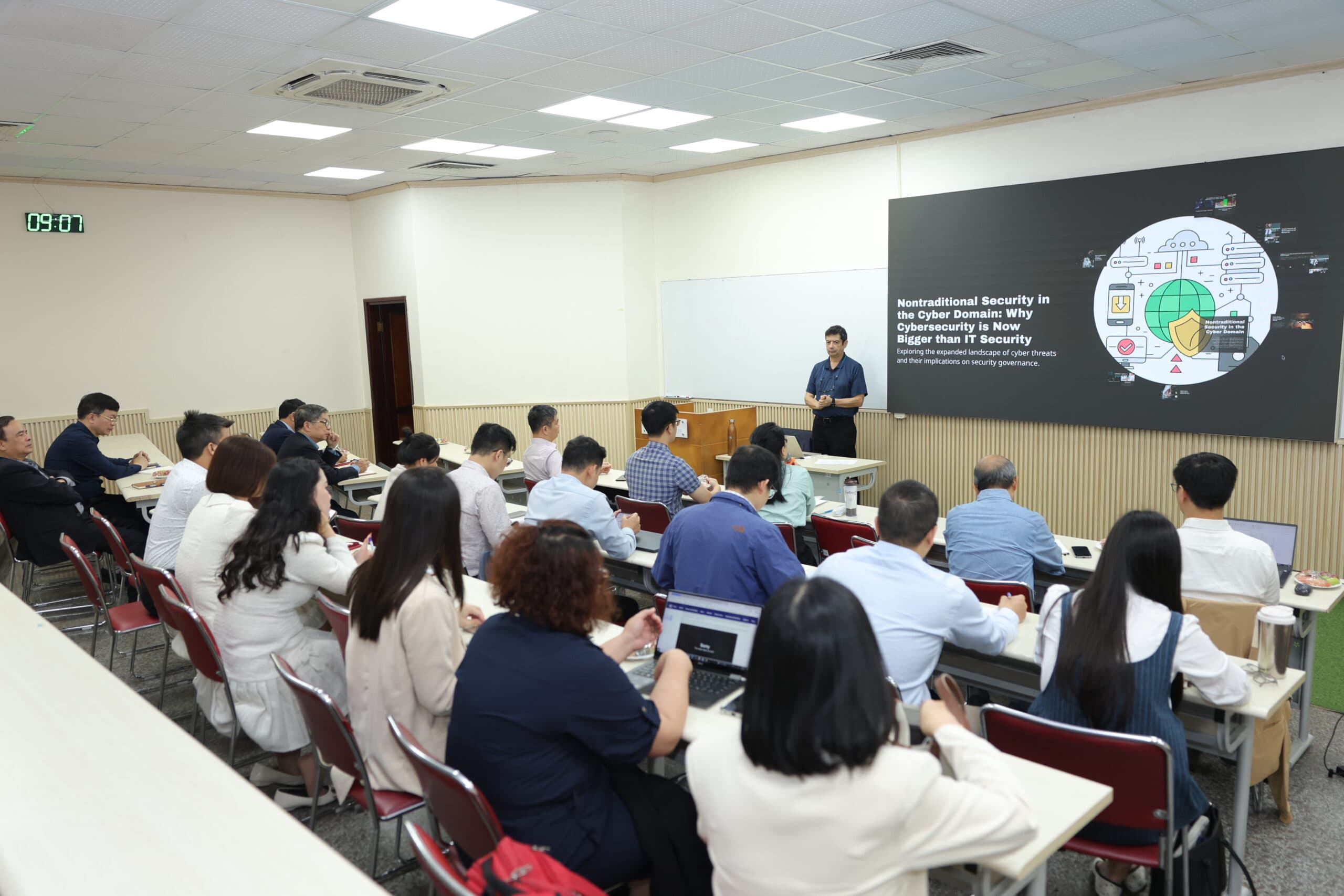 HSB Enhances Cybersecurity Research and Training, Promotes Collaboration with International Experts